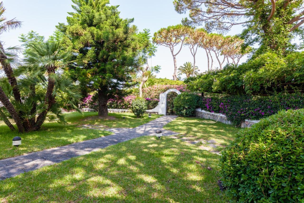 Villetta Con Giardino Esclusivo Di 1000 Mq, Piscina, Tennis, Calcio, Bocce Forio di Ischia Dış mekan fotoğraf