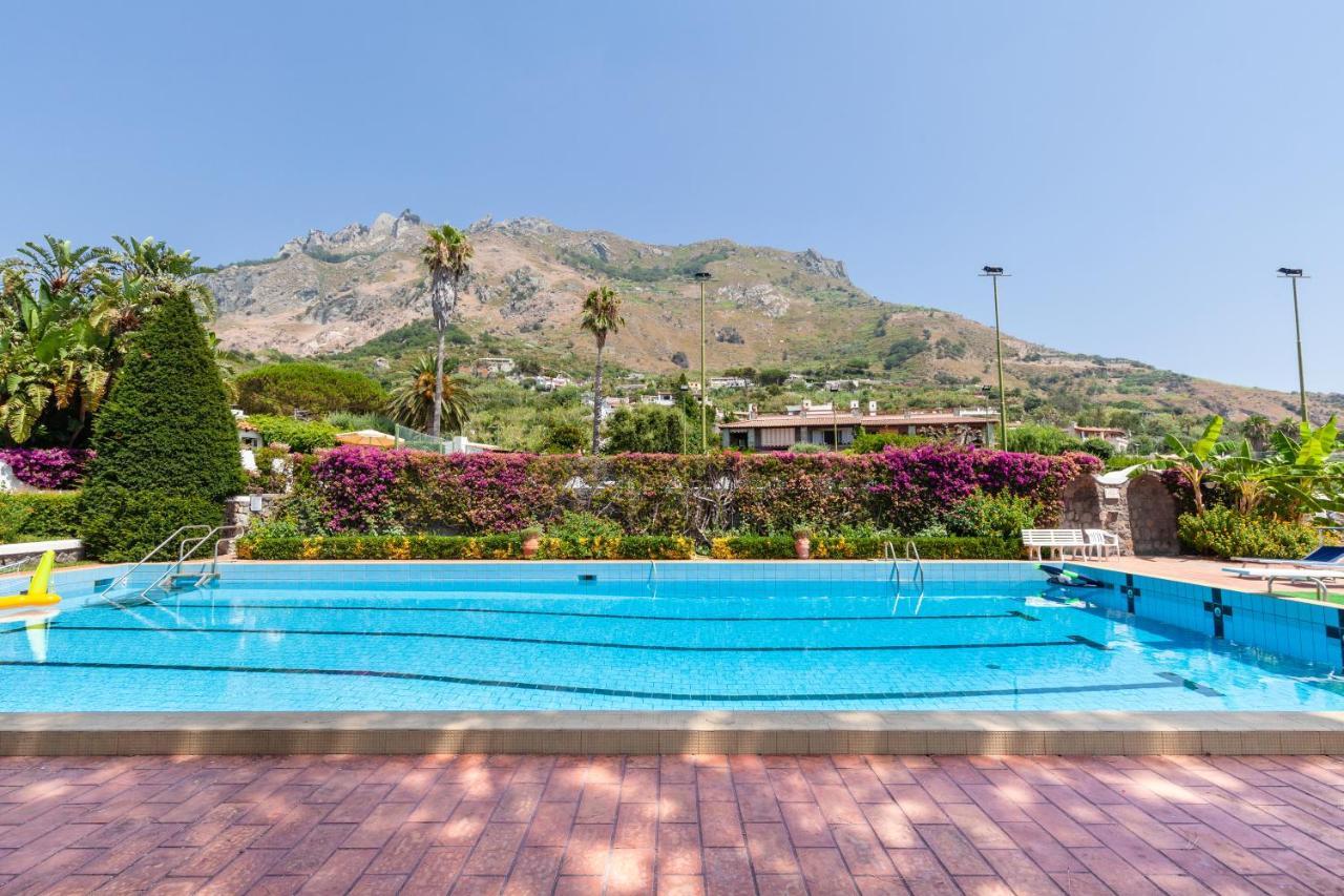 Villetta Con Giardino Esclusivo Di 1000 Mq, Piscina, Tennis, Calcio, Bocce Forio di Ischia Dış mekan fotoğraf