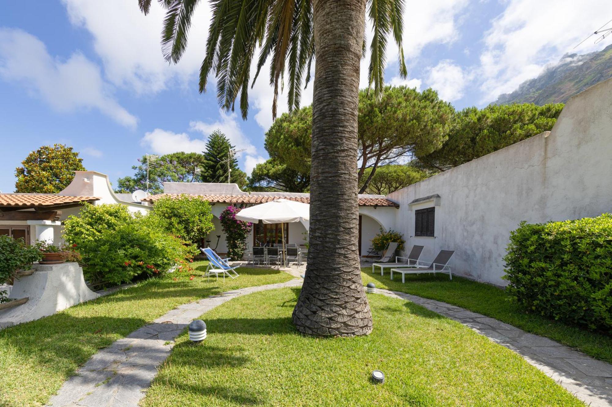 Villetta Con Giardino Esclusivo Di 1000 Mq, Piscina, Tennis, Calcio, Bocce Forio di Ischia Dış mekan fotoğraf